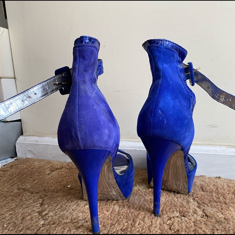 bebe - Picture 3 of 4